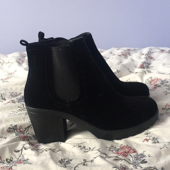 linzi shoes Shoes - Black high heeled ankle booties